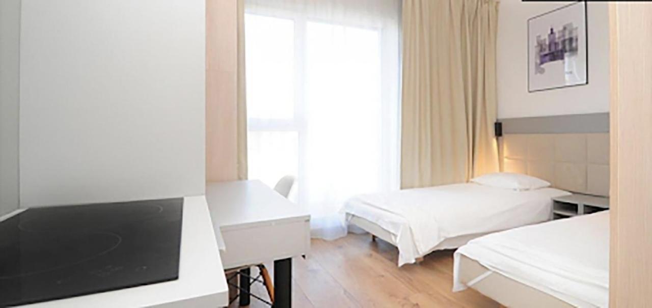 404 Rooms Wolska Apartament Varsó Kültér fotó